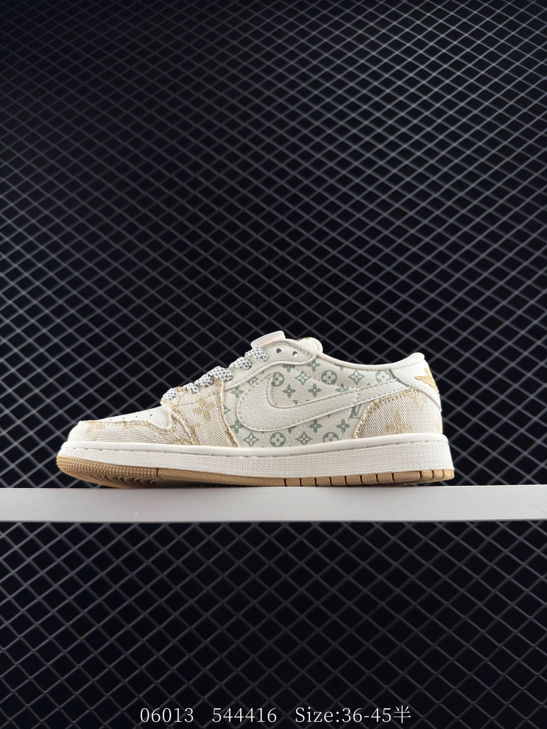 Nike Air Jordan 1 x Travis Scott AJ1